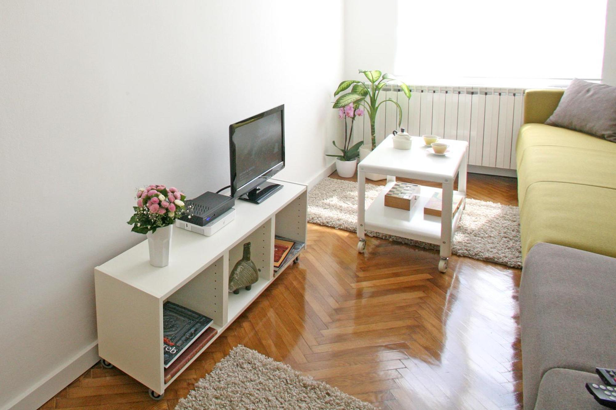 Apartment Center *