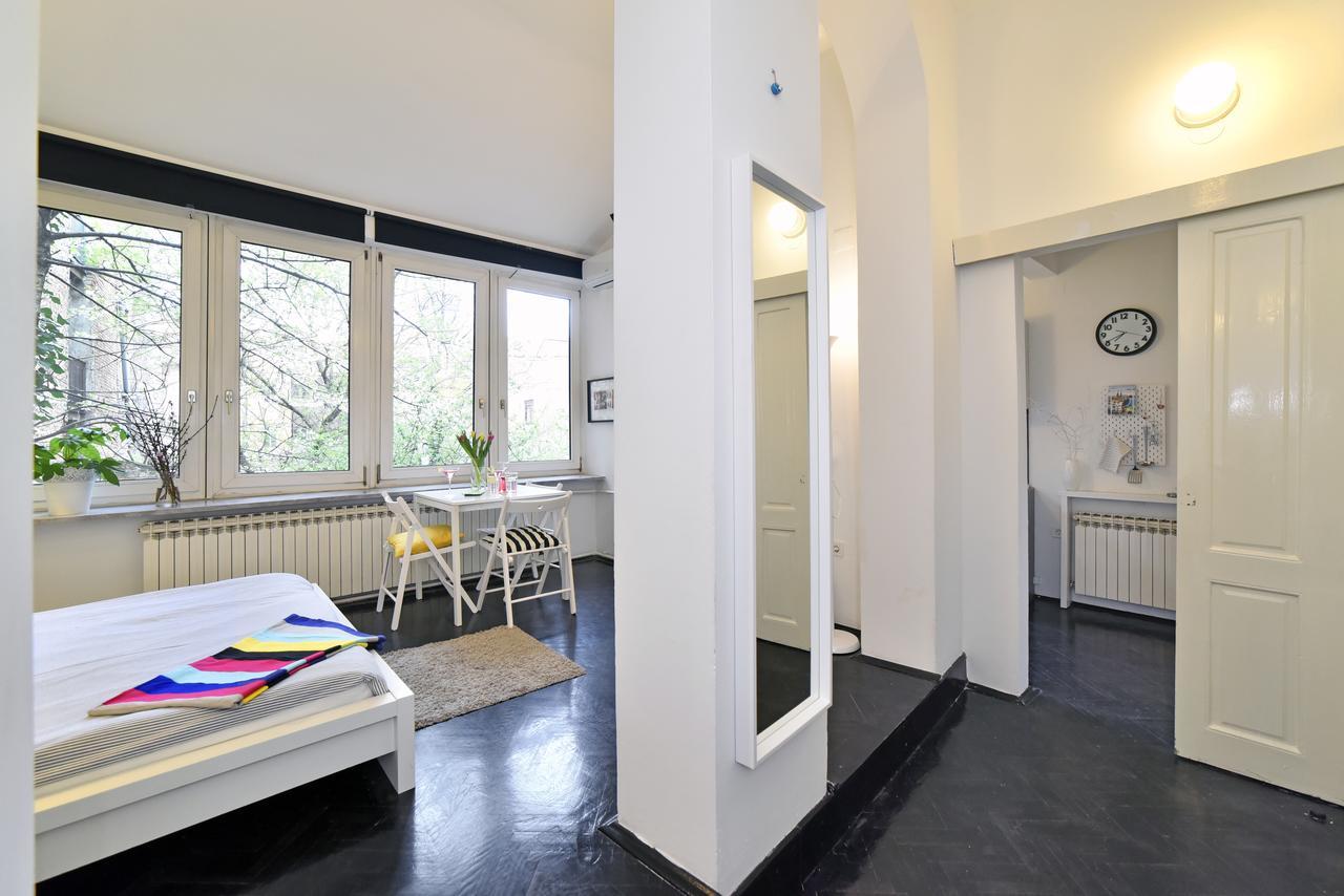 Apartment Center *