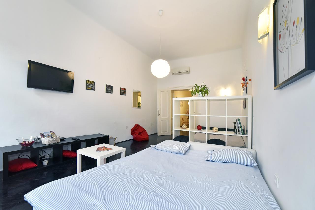 Apartment Center