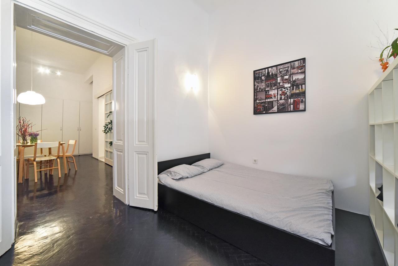 Apartment Center *